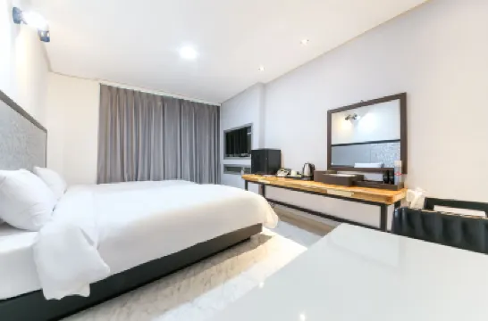 Yeosu Hotel Encore Hotels near Yeosu Airport