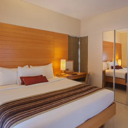 Oakwood Residence Naylor Road Pune