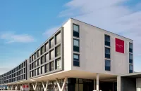 Leonardo Hotel Salzburg Airport Hotel di 