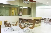 Sub City Hotel Các khách sạn ở Sawahan