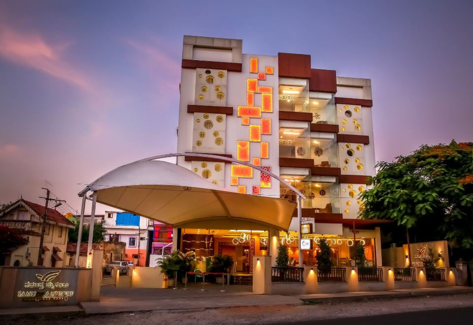 hotel overview picture