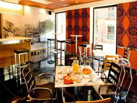 Hotel Spa QH Centro León Отели в г. Леон