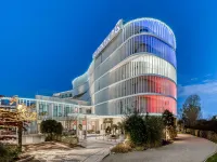 Golden Tulip Lyon Ouest Techlid - Hotel & Spa Ξενοδοχεία στην πόλη Rhone
