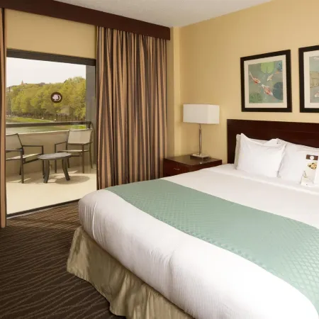 DoubleTree Suites by Hilton Raleigh - Durham