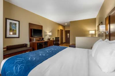 Comfort Suites Hotels in Cedar Falls