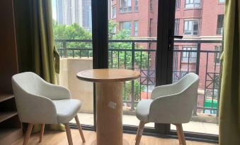 Yilai Hotel (Nanjing Hexi Jiqingmen Street Branch)