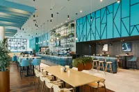Courtyard London Gatwick Airport - breakfast