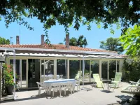 Mandarine Hotels near Port Ostreicole