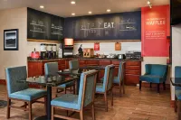 Hampton Inn Longmont - Frühstück