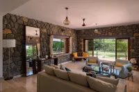 LohonoStays Waves Villa Hotels in Akshi