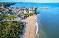 Skylark - 2 Bedroom Apartment - Tenby - Kitchen
