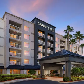 Courtyard Orlando Downtown Отели рядом с достопримечательностью «Парк Лейк Эола»