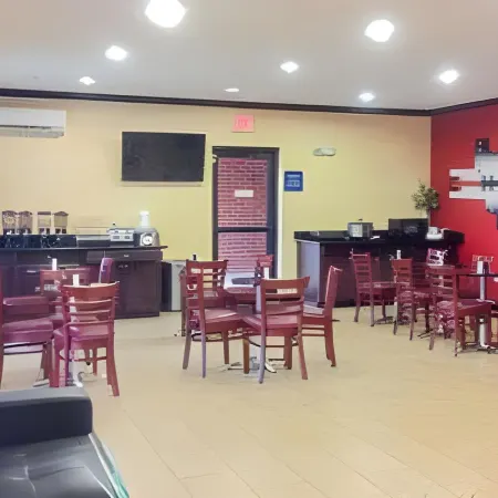 Days Inn by Wyndham Alva