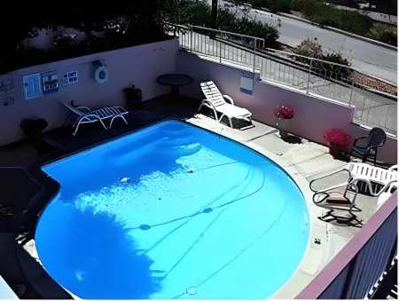 Fireside Inn by the Beach Boardwalk & Bowling