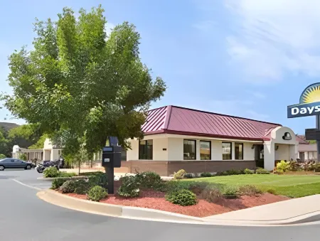 Days Inn by Wyndham Dover Downtown