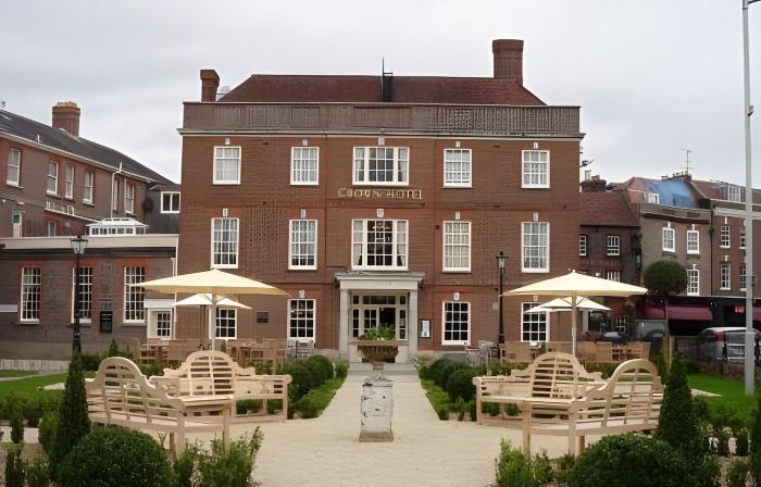The Crown Hotel