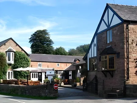 The Pheasant Inn Отели в г. Пекфортон