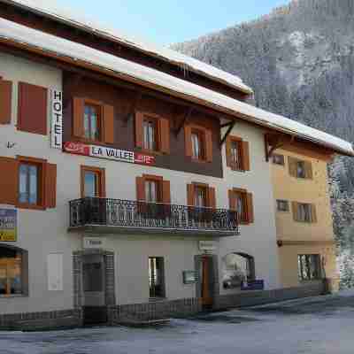 Hôtel la Vallée Hotel Exterior