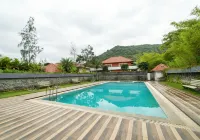 SR Jungle Resort