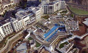 Hilton Dead Sea Resort & Spa