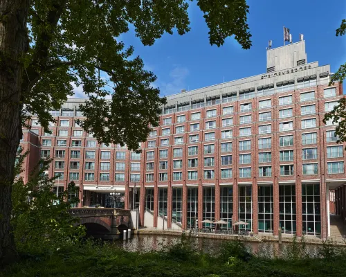 Steigenberger Hotel Hamburg Hotels near Baumwall underground station