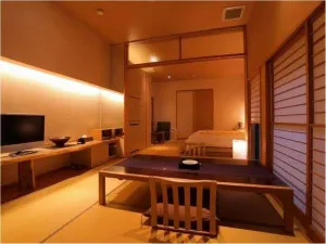 Akari et Kaori Formerly Taizanso