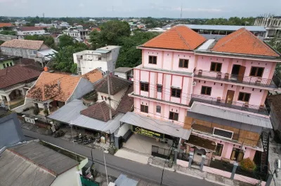 OYO 90199 Jec Residence Syariah Hotel dekat GKJW Jemaat Segaran (Wates)