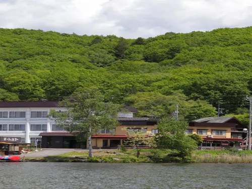 白樺湖畔之宿 君待莊