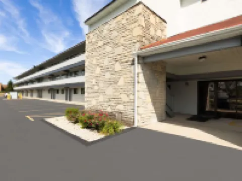 Super 8 by Wyndham Fort Mitchell Cincinnati Area Hotels in Kenton County