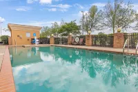 Hampton Inn Atmore - Motels