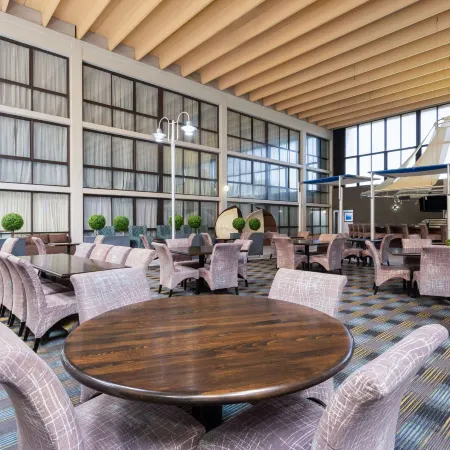 Wingate by Wyndham Kansas City Отели рядом с достопримечательностью «Worlds Of Fun Oceans of Fun»
