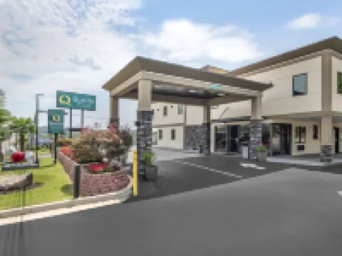 ควอลิตี้ อินน์แอนด์สวีทส์ ย่านมหาวิทยาลัยเอเธนส์ โรงแรมในเอเธนส์