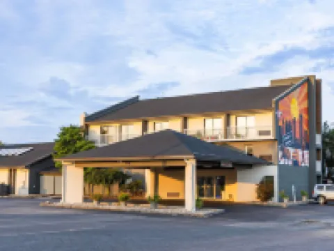 Days Inn by Wyndham Cincinnati East Hotels in Clermont County