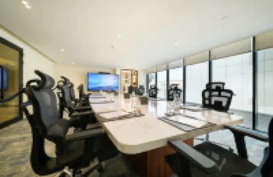 โนวา เอ็ม โฮเทล เอดจ์ บาย โรทานา