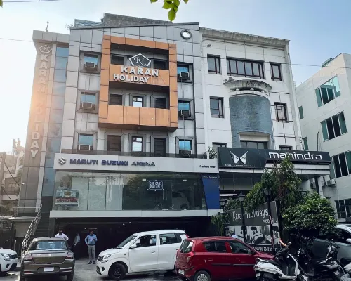 Hotel Karan Holidays Near Pitampura Metro Station Hotels near DTU