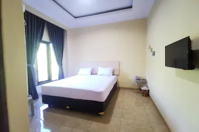 OYO 94248 Hotel Majest Hotels in Bontang