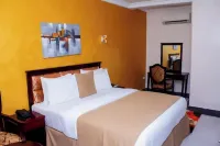 Crown City Resorts Отели в г. 