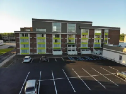 Days Inn & Suites by Wyndham Grand Rapids Near Downtown Hotels in Wyoming