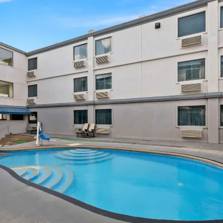SureStay Plus Hotel by Best Western Lubbock Medical Center