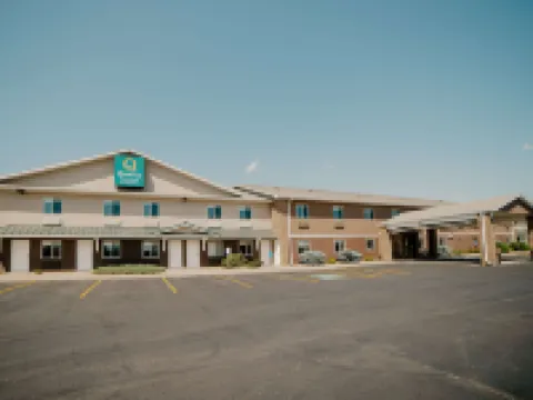 Quality Inn & Suites Watertown Near Prairie Lakes Ice Arena Hotels in Codington County