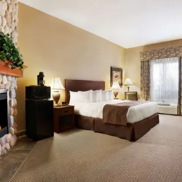 Days Inn & Suites by Wyndham Strathmore