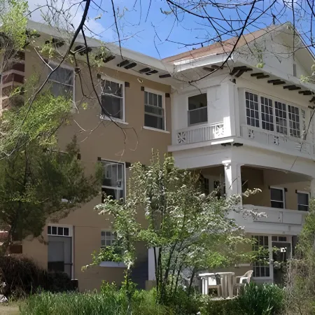 Riverside Hot Springs Inn & Spa - Adults Only