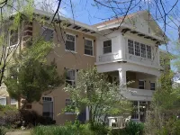 Riverside Hot Springs Inn & Spa - Adults Only Hotel a 