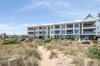 Sea Dunes Luxury Apartments Hotels in Tatachilla