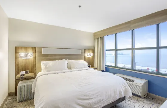 洲際智選假日酒店海灣港海灘