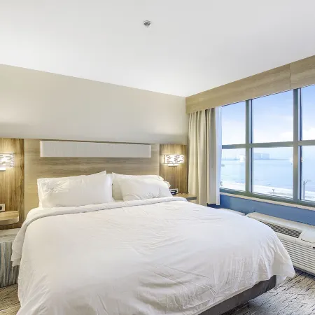 Holiday Inn Express GULFPORT BEACH by IHG