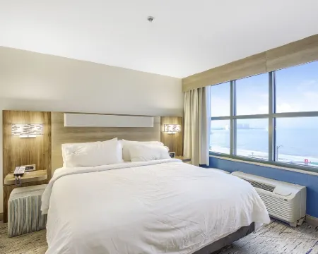Holiday Inn Express GULFPORT BEACH by IHG โรงแรมในกัลฟ์พอร์ต