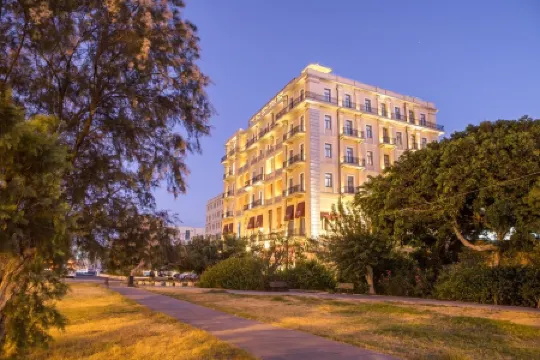 Gdm Megaron, Historical Monument Hotel