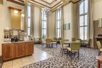 Best Western Plus Sikeston - servizio colazione