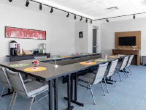 Aloft Glendale at Westgate Hotels in Glendale